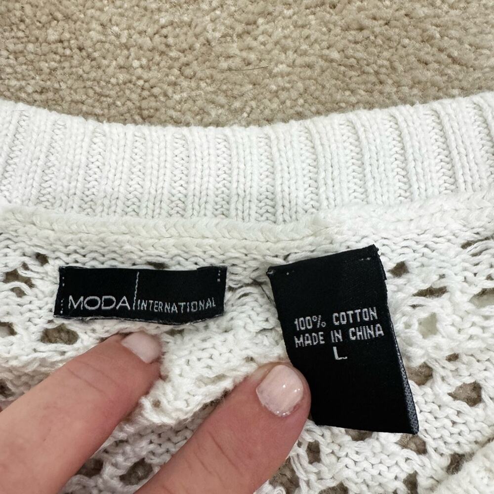 Moda International White V-Neck Sweater Lightweight Knit, size L - Picture 4 of 9